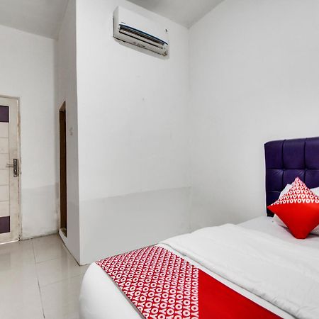 Oyo 90897 Hotel Sepupu Satria Pekanbaru Dış mekan fotoğraf