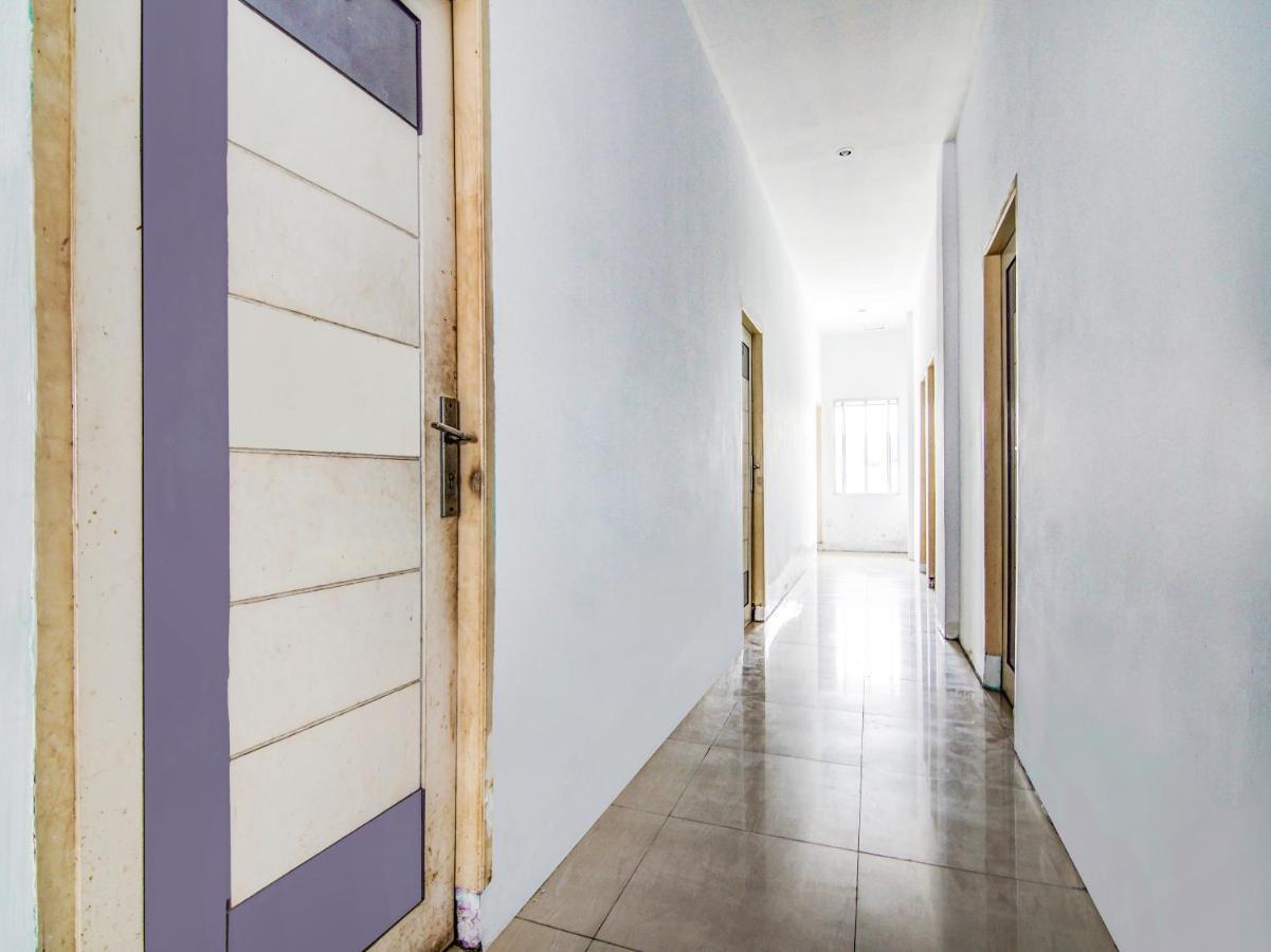 Oyo 90897 Hotel Sepupu Satria Pekanbaru Dış mekan fotoğraf