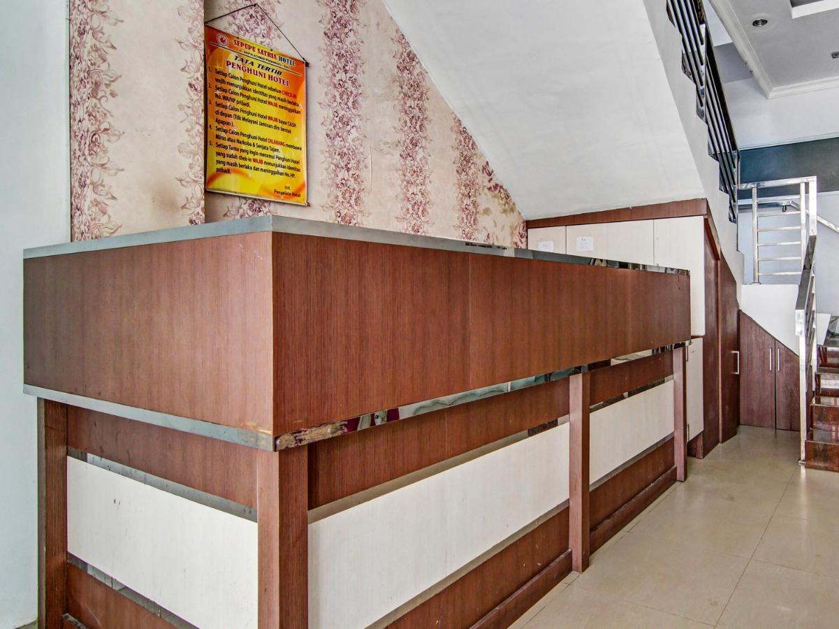 Oyo 90897 Hotel Sepupu Satria Pekanbaru Dış mekan fotoğraf